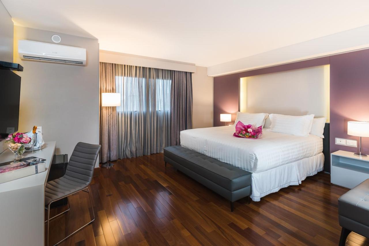 Nh Curitiba The Five Hotel Luaran gambar