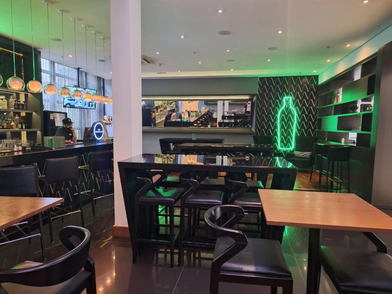 Nh Curitiba The Five Hotel Luaran gambar